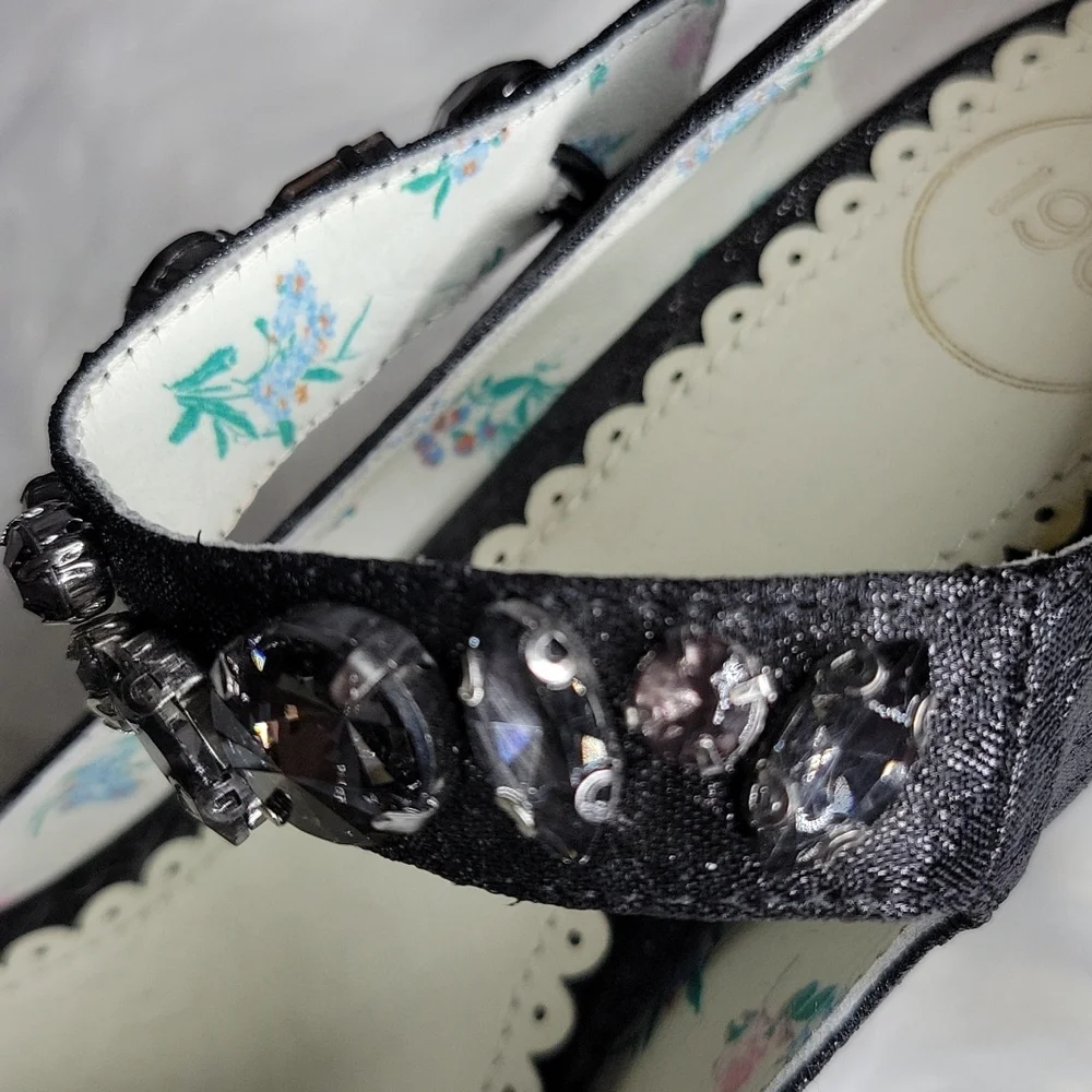 MARY JANE 1901 Shimmery Black‎ Brocade Heels Rhinestone Straps Size 5.5 M